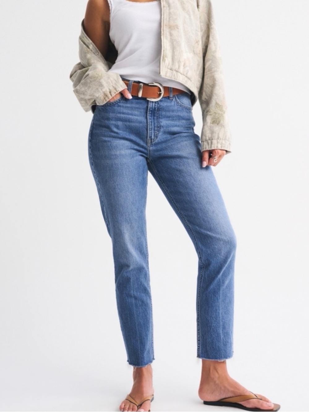 Abercrombie & Fitch Curve Love Ultra HR Ankle Straight Jean